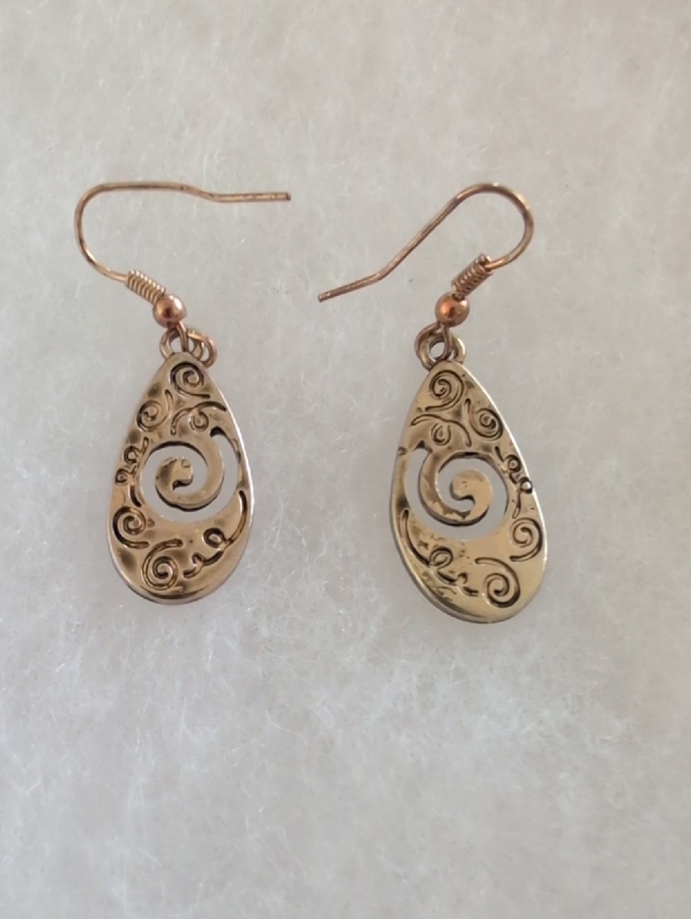 Vintage Gold-Tone Filigree Swirl Teardrop Dangle Earrings - Boho Scrollwork
